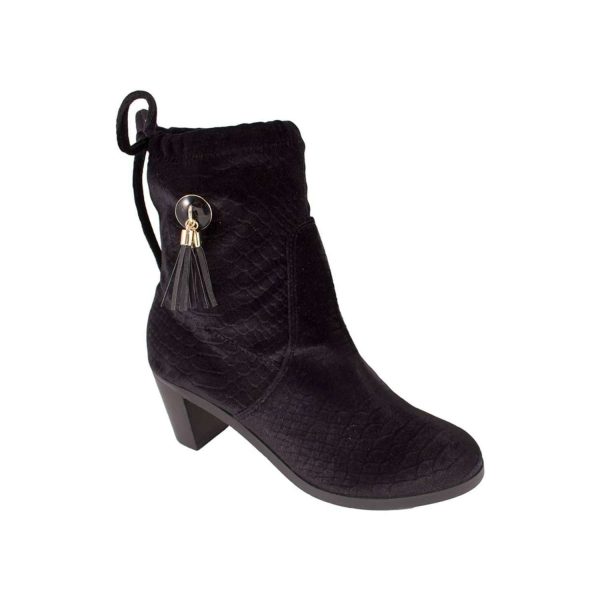 lindsay phillips Tara Black