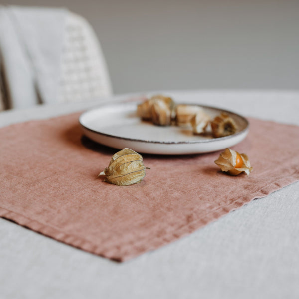 Linen Tales Cafe Creme Lightweight Linen Placemat