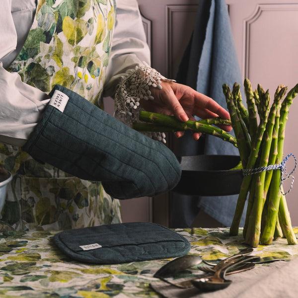 Linen Tales Forest Green Linen Oven Mitt