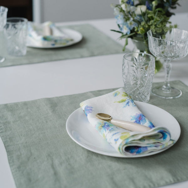 Linen Tales White Flowers Linen Napkins Set Of 2