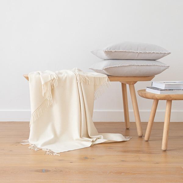Linenme 100% Cashmere Throw Vesuvio Ivory