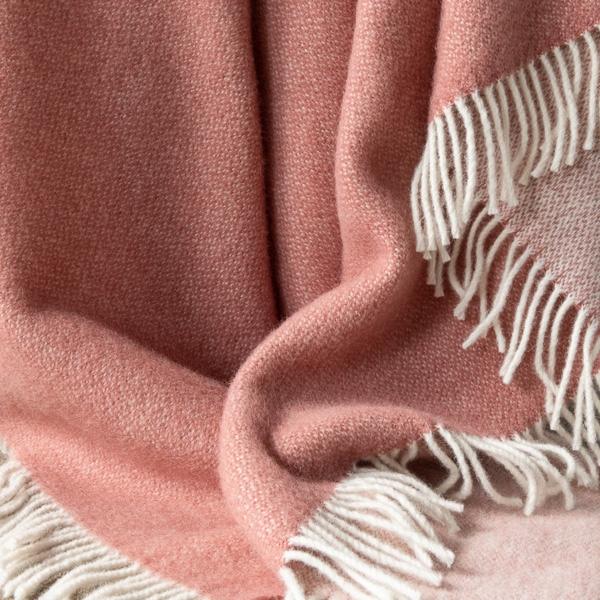 Linenme Canyon Rose Wool Throw Roberto