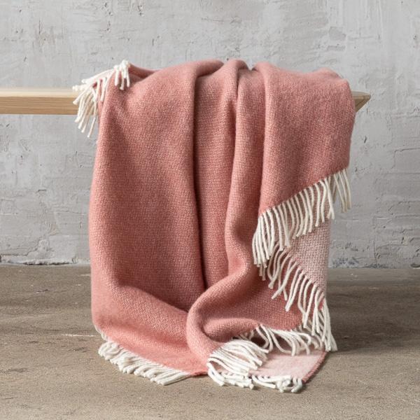 linenme Canyon Rose Wool Throw Roberto