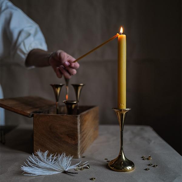 linenme Classic Beeswax Tapers set of two