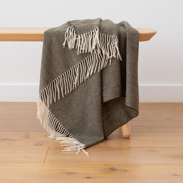 linenme Extra Fine Merino Wool Throw Henry Olive