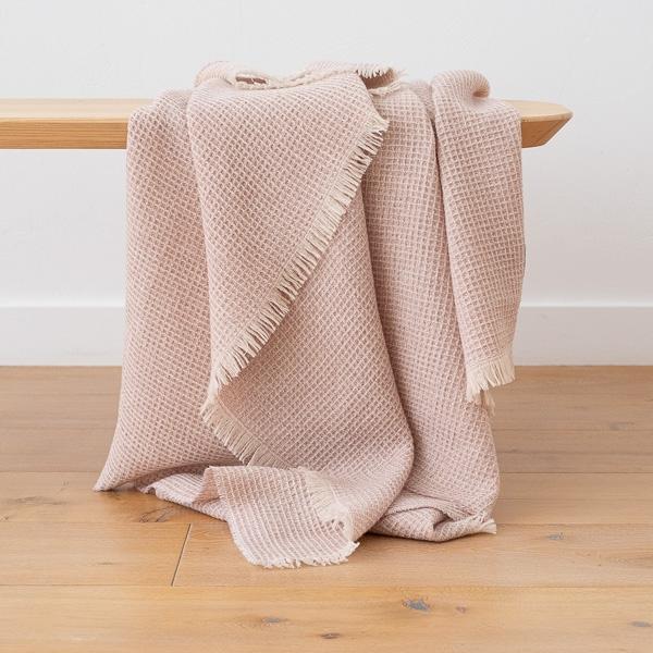 linenme Extra Fine Merino Wool Throw Lily Rosa