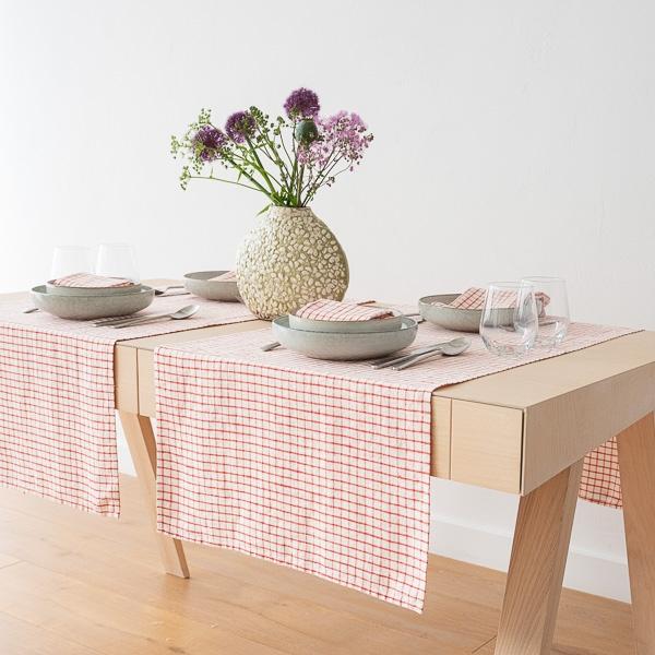 Linenme Linen Runner Graphic Check Off White Red