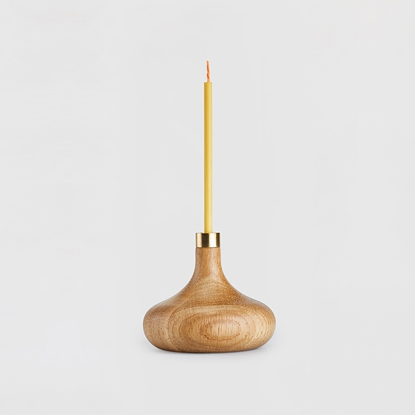 Linenme Oak Candle Holder