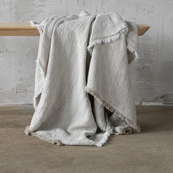linenme Oatmeal Linen Throw with Fringes Rustico