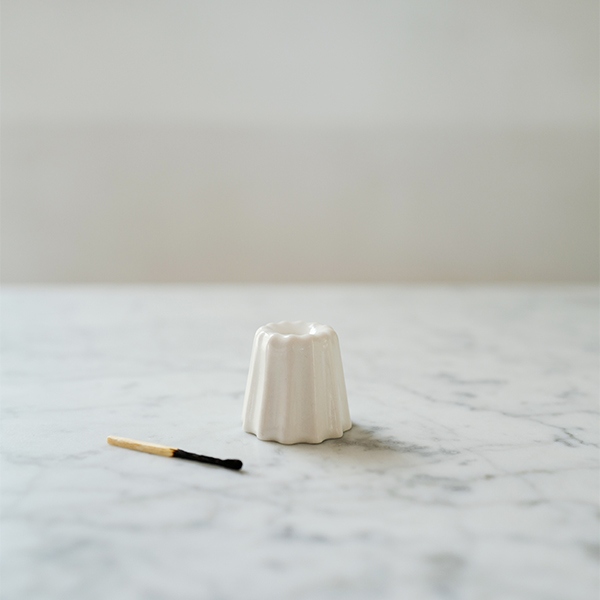 linenme Small Porcelain Candle Holder Glossy White