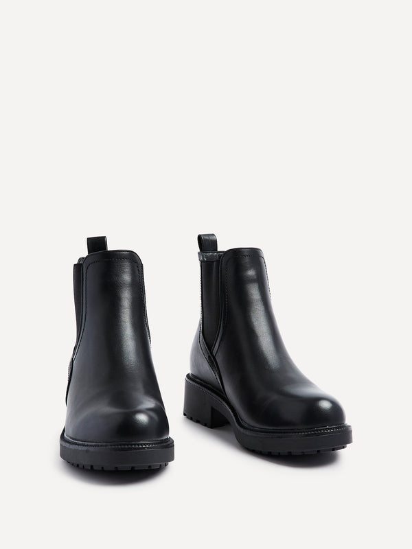 Linzi Black Faux Leather Classic Chelsea Boot With Elastic Gussets