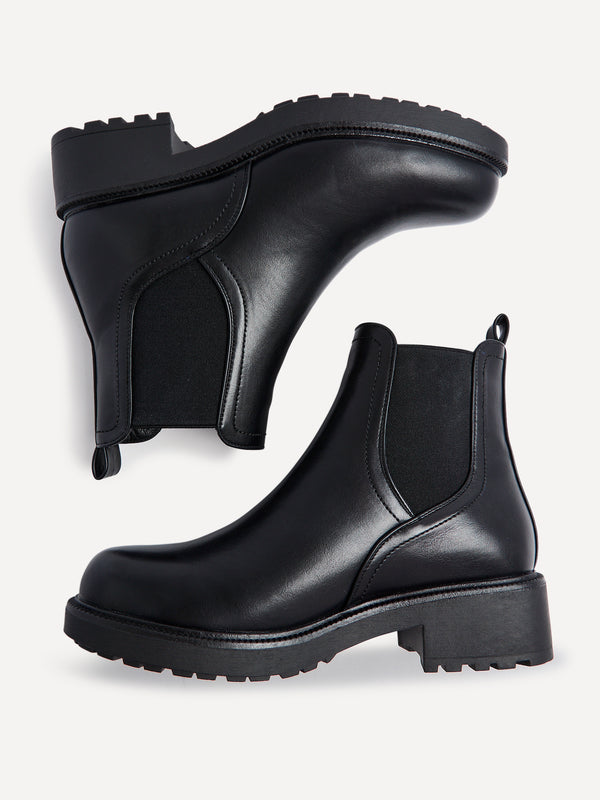 Linzi Black Faux Leather Classic Chelsea Boot With Elastic Gussets