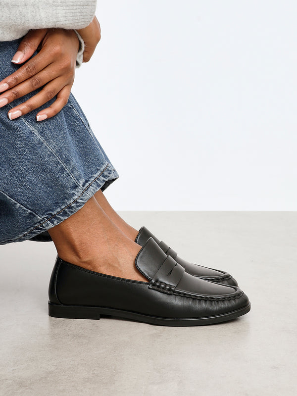 linzi Black Faux Leather Ruched Loafer
