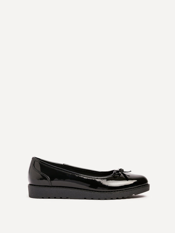 Linzi Black Patent Pump With Bow Detail