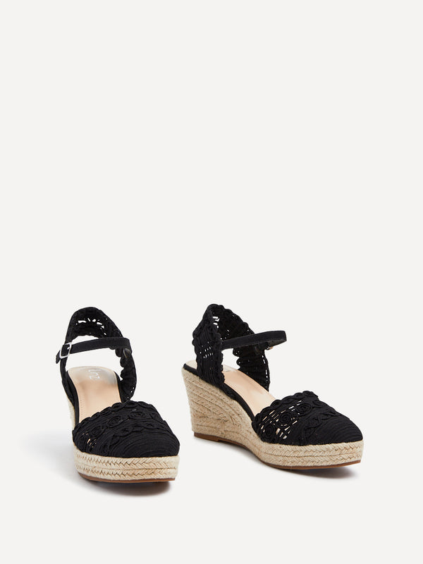 Linzi Black Woven Closed Toe Espadrille Wedge