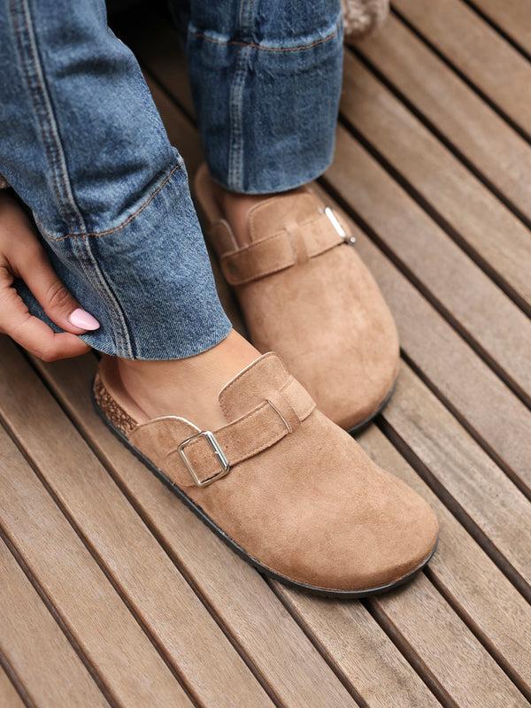 linzi Mocha Faux Suede Clog