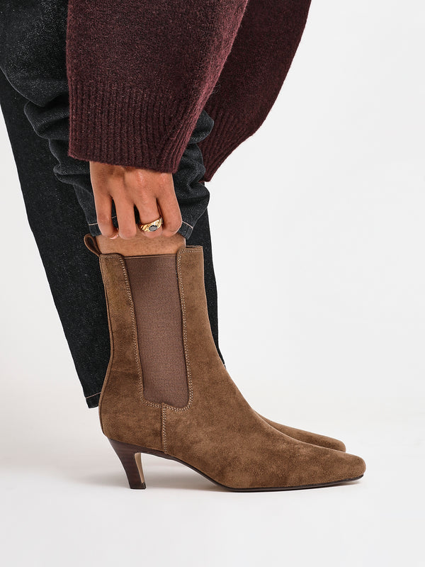 linzi Sand Faux Suede Kitten Heel Chelsea Boot