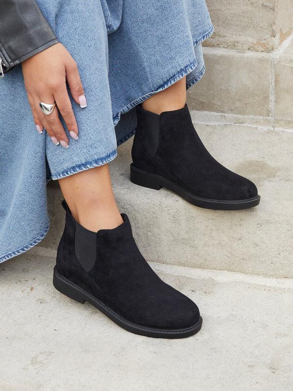 linzi Wide Fit Black Faux Suede Classic Chelsea Boot
