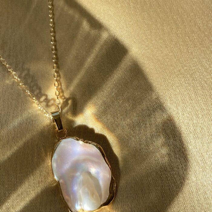 Liou Ayla Mother Of Pearl Necklace