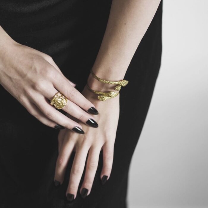Liou Boa Gold Snake Bangle