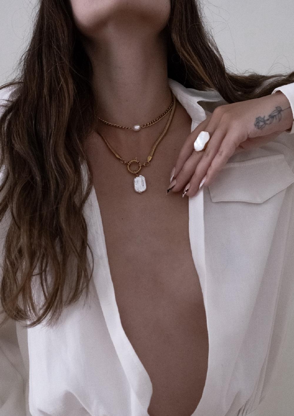 liou Deia Pearl Necklace