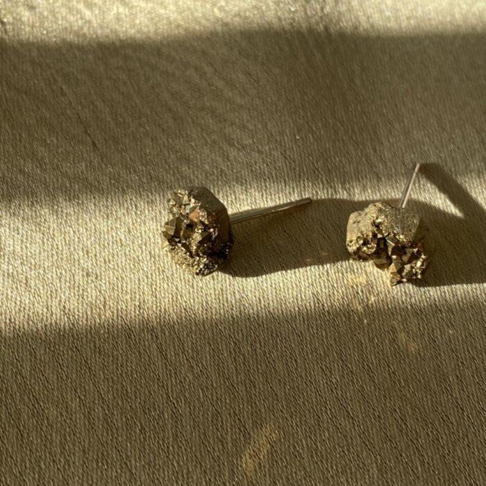 Liou Gold Druzy Rock Studs