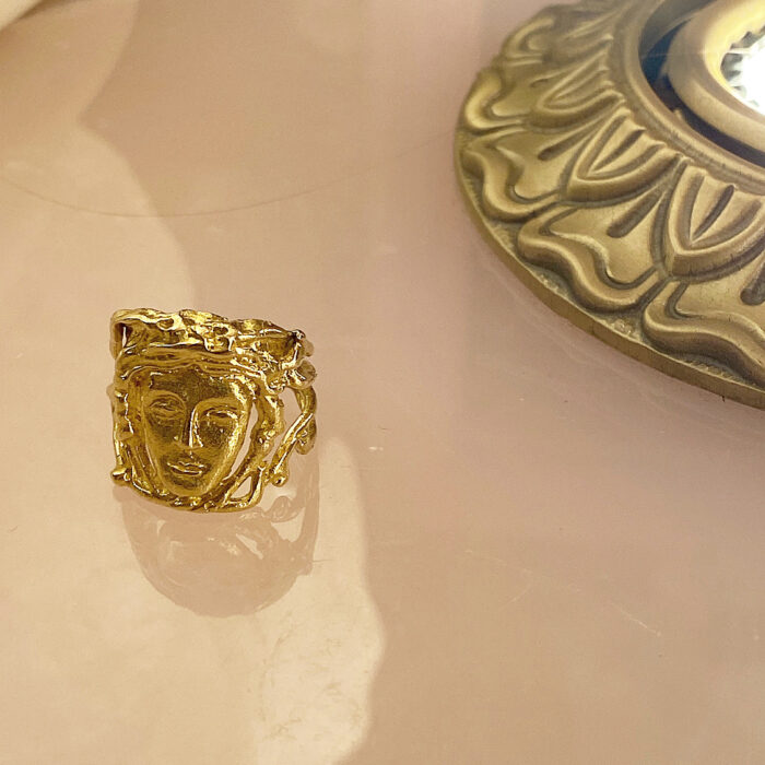 Liou Medusa Gold Ring