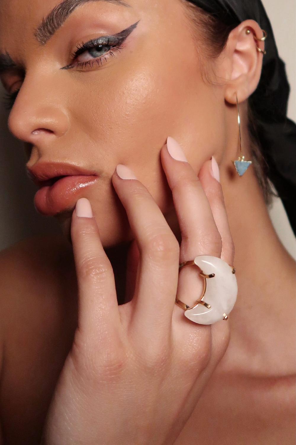Liou Quartz Crescent Moon Ring