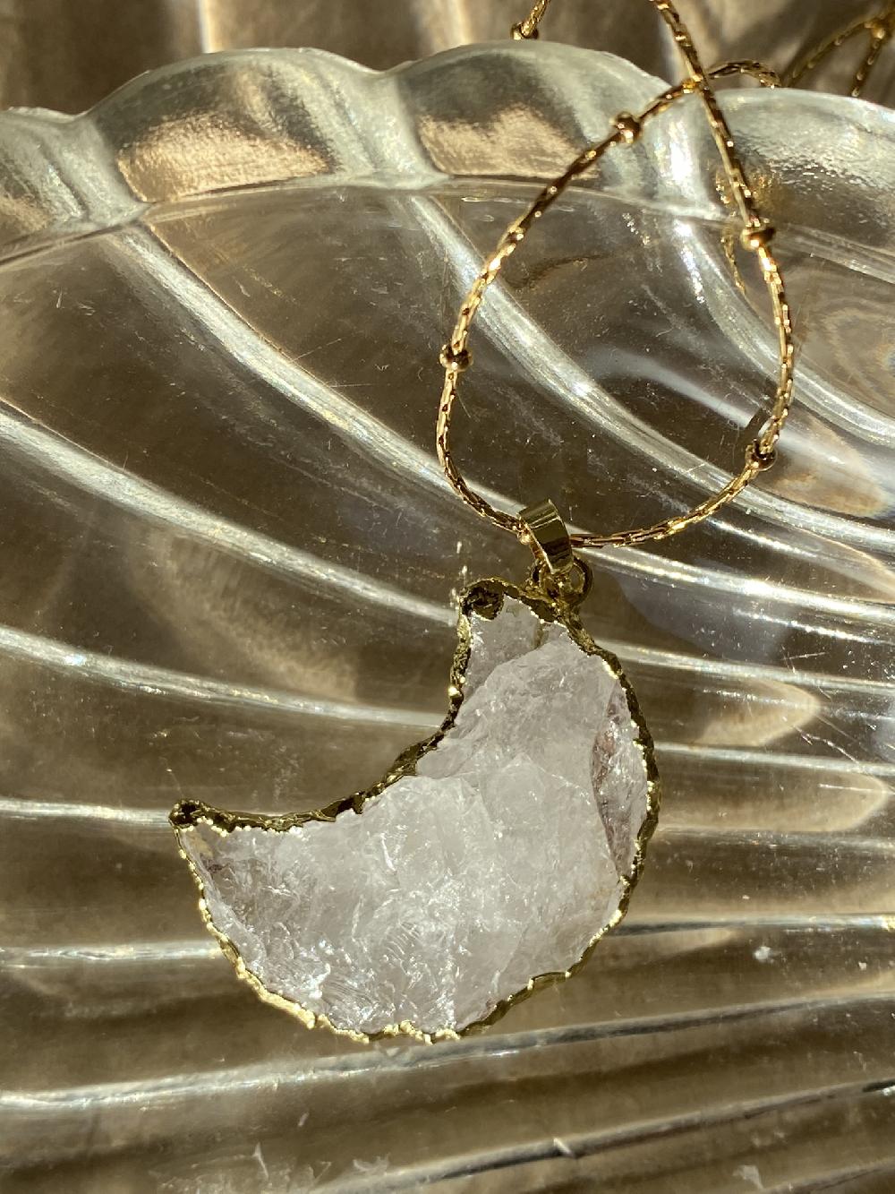 Liou Quartz Moon Necklace