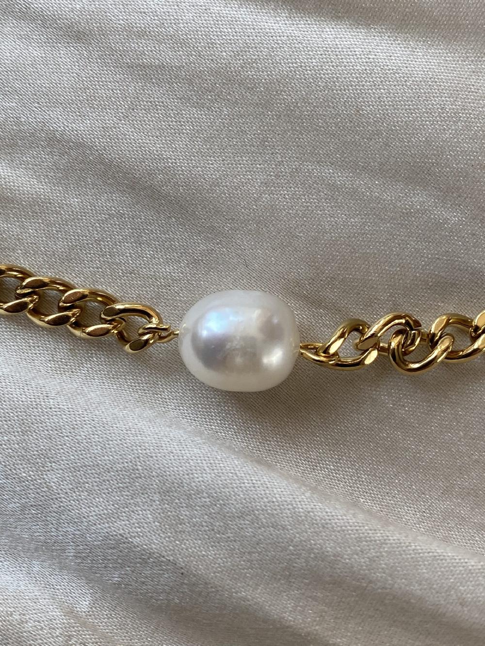 Liou UMI Pearl Choker