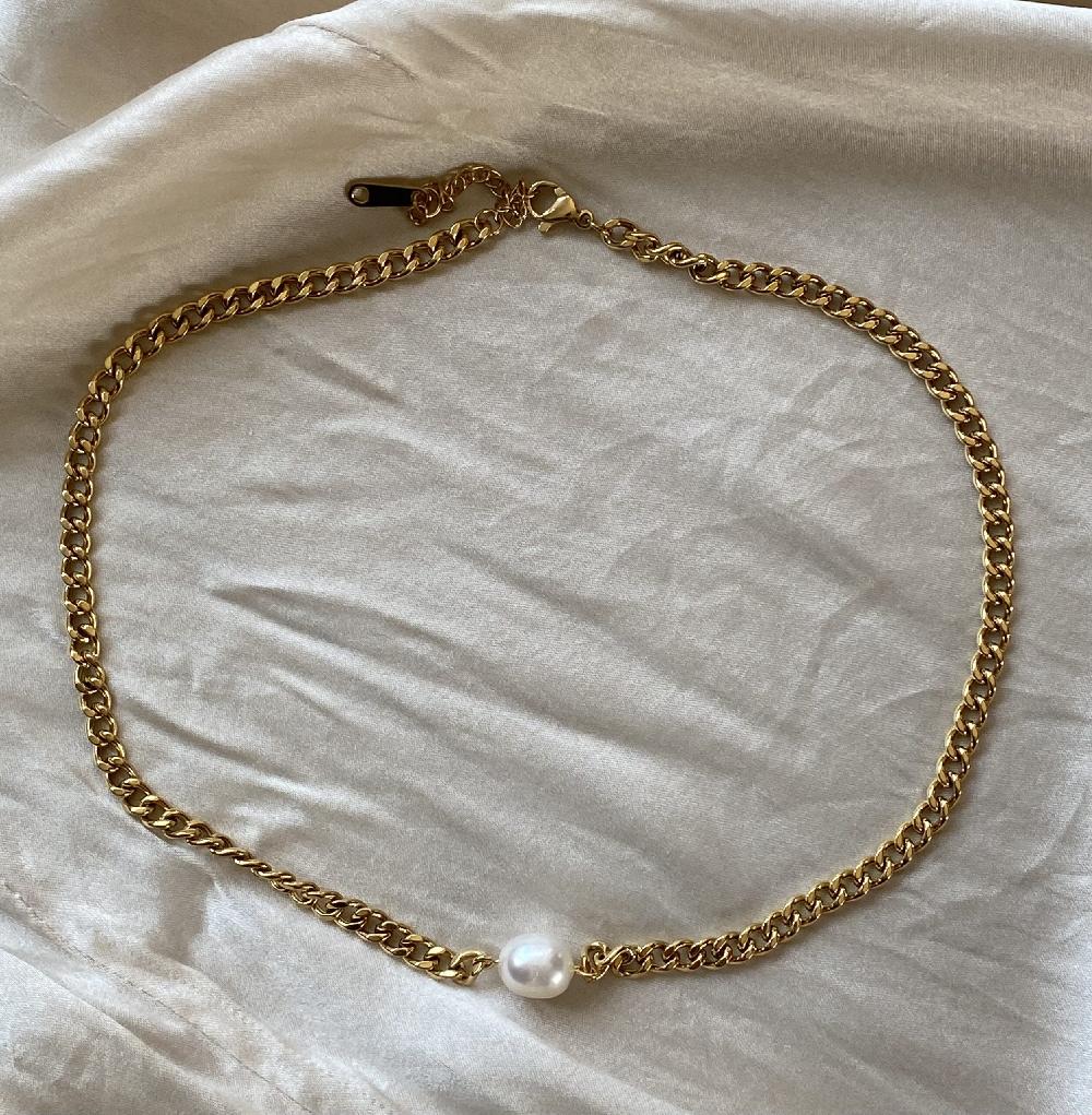 Liou UMI Pearl Choker