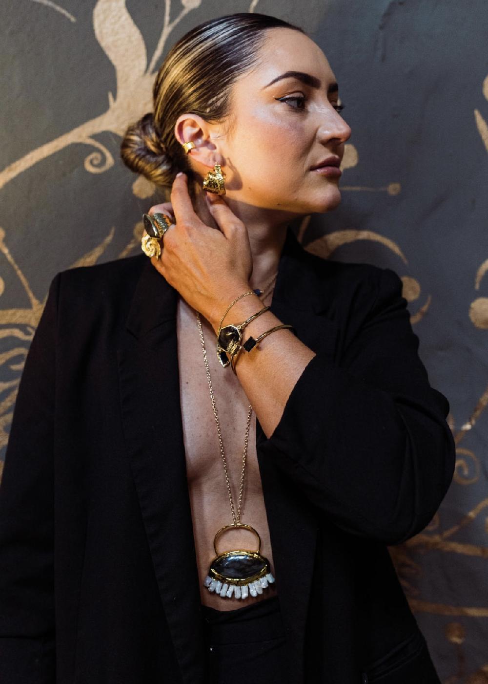 Liou Velariis Labradorite Bangle