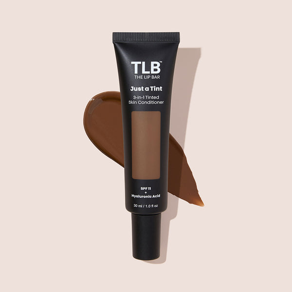 Lip JUST A TINT 3-IN-1 TINTED SKIN MOISTURIZER