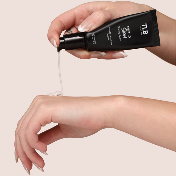 Lip NEXT TO SKIN BLURRING PRIMER