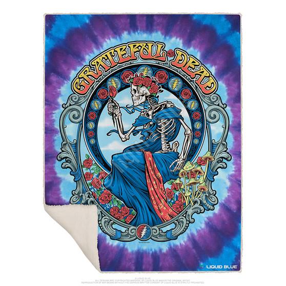 Liquid Blue Vintage Bertha Fleece Throw Blanket