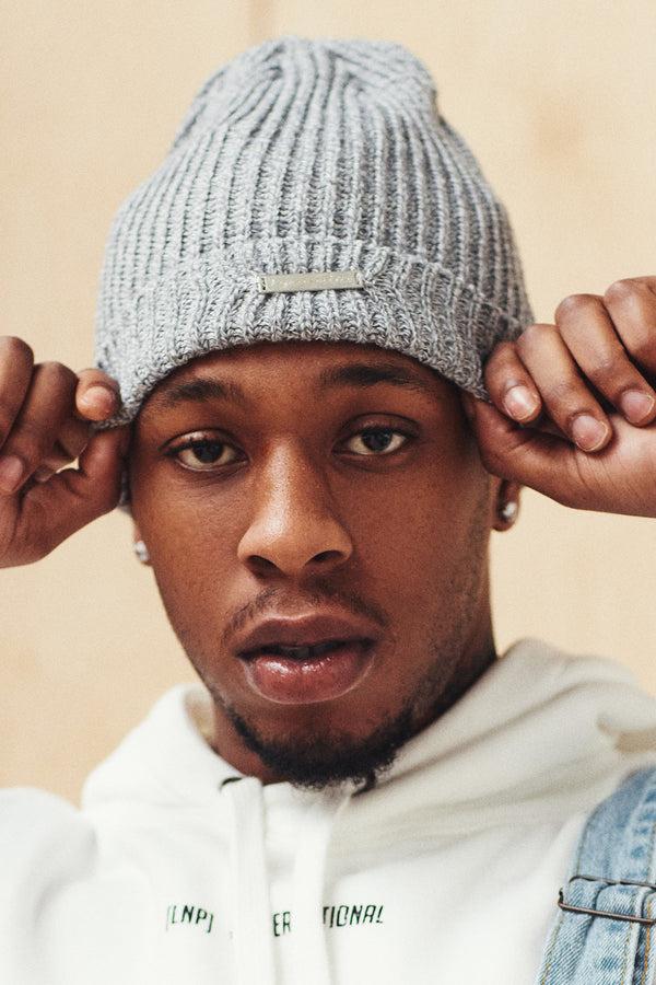 liquor & poker Liquor N Poker - Fisherman Beanie In Hat In Grey With Metal Brand Plaque