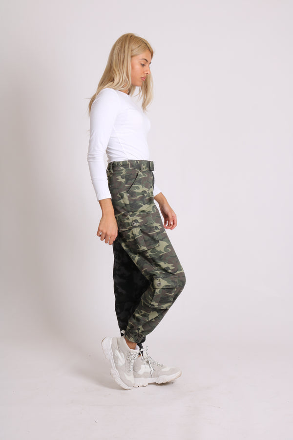 Liquor & Poker Boyfriend Cargo Trouser In Split Camo
