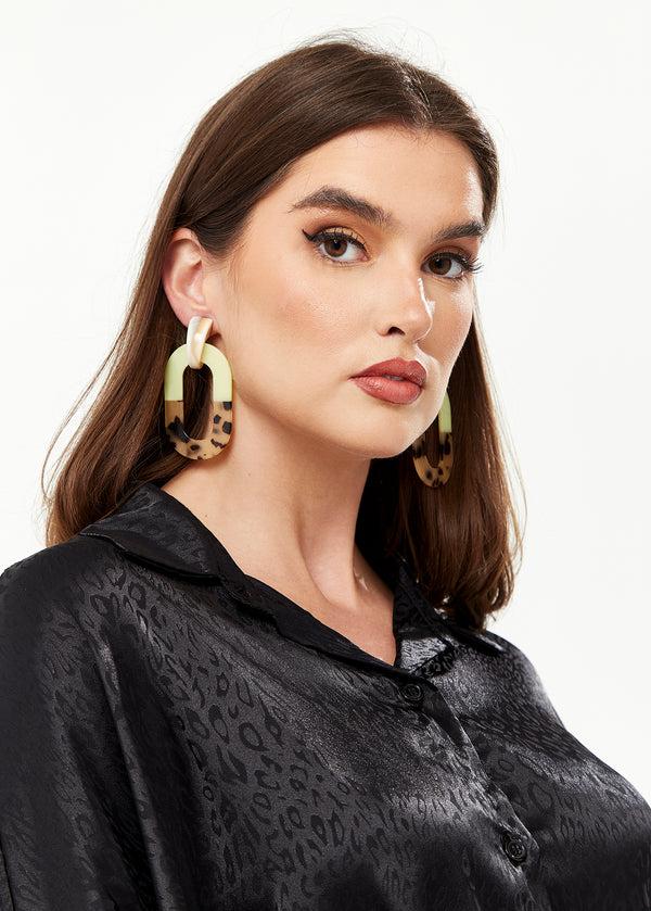 Liquorish Divine Grace Rectangular Hoop Earrings In Cream Tan & Brown