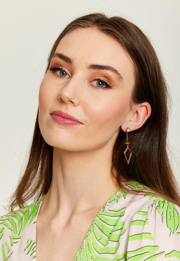 Liquorish Liquorish Diamond Shaped Earrings In Gold