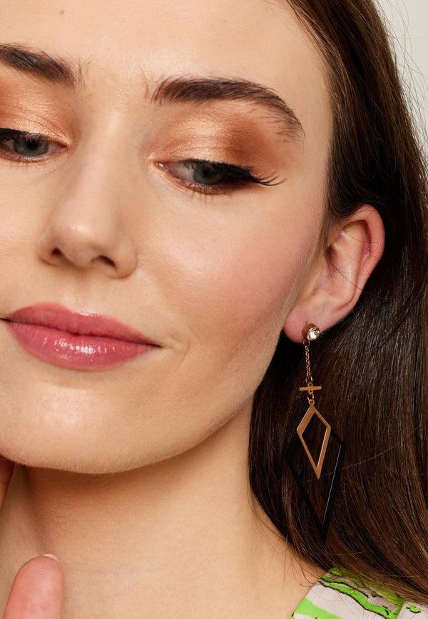 Liquorish Liquorish Diamond Shaped Earrings In Gold