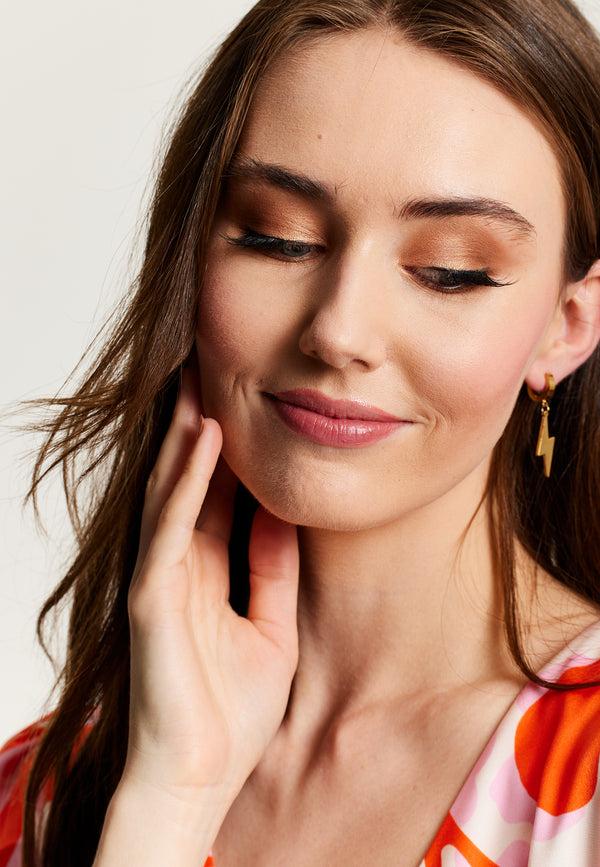 Liquorish Liquorish Lightning Flash Earring In Gold
