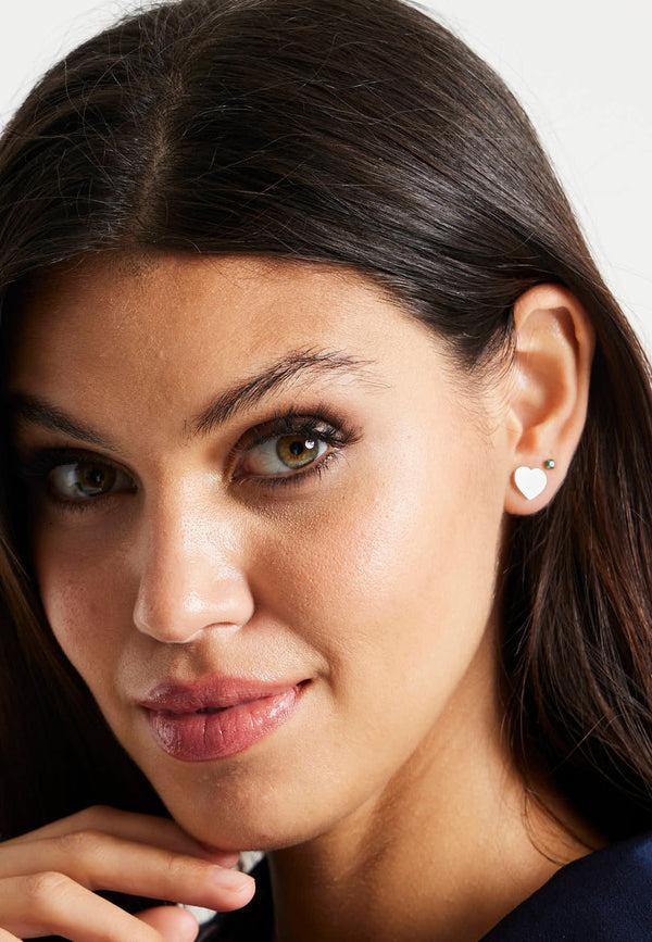 Liquorish Liquorish Heart Stud Earrings In Gold