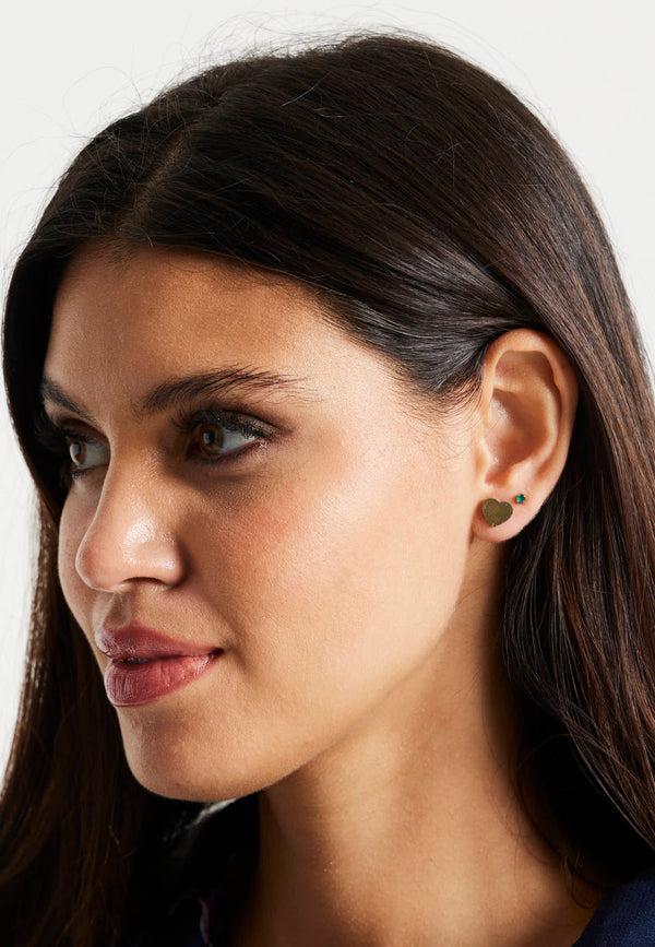 Liquorish Liquorish Heart Stud Earrings In Gold