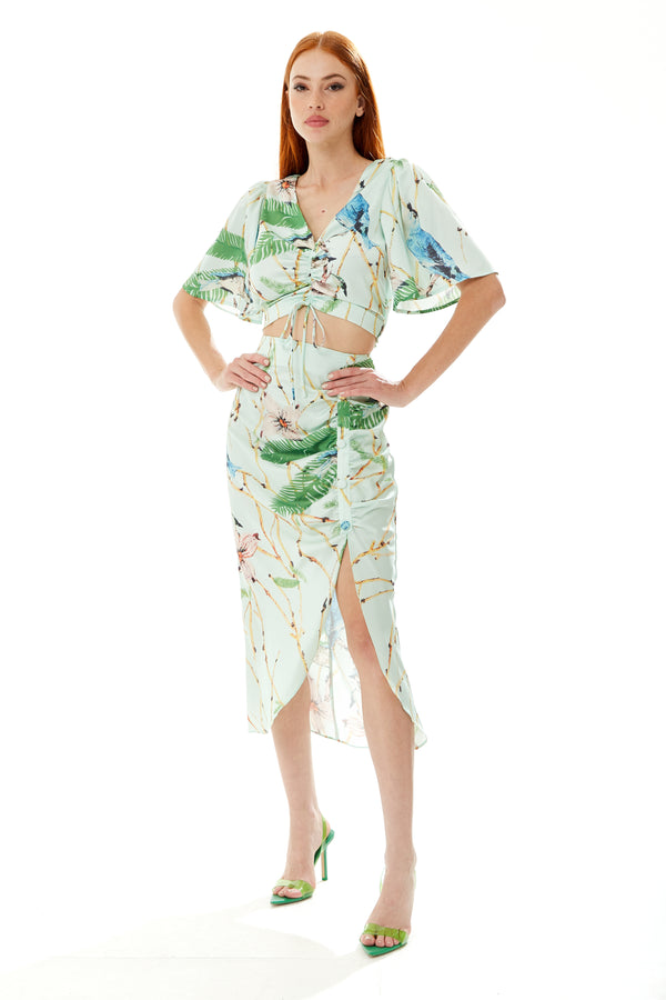 Liquorish Women's Bird Print Ruched Front Crop Top with Short Sleeves in Mint Green - Summer Ready V Neck Design