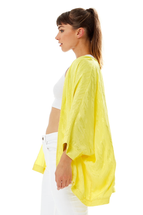 Liquorish Women's Elegant Yellow Jacquard Kimono With Long Sleeves Open Front Design For Versatile Day-to-Night Styling