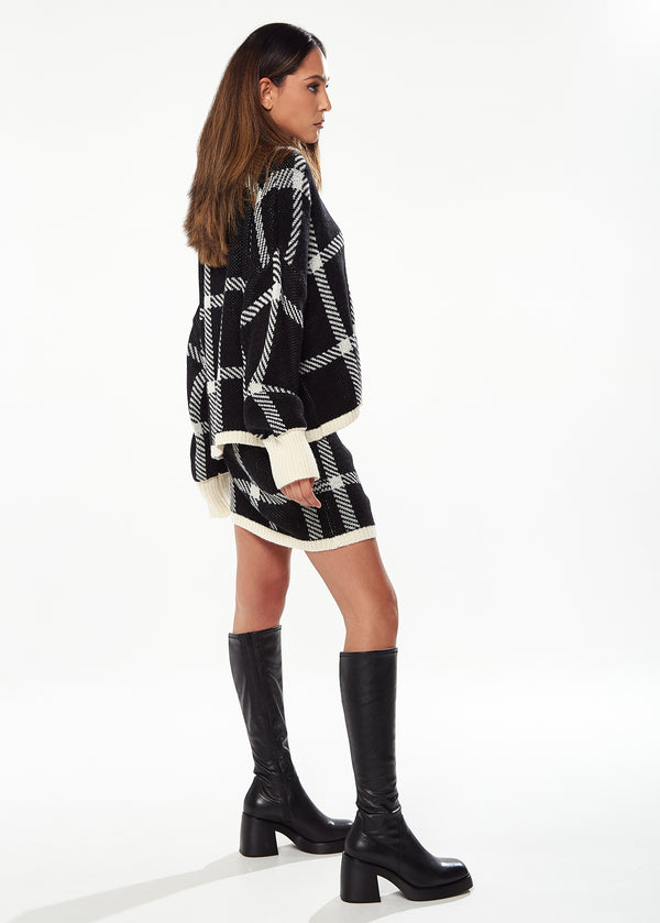 Liquorish Women's Exclusive Checked Knitted Set - Black & White Long Sleeves Stylish Contrast Cuffs & Waistband One-Size Fits All