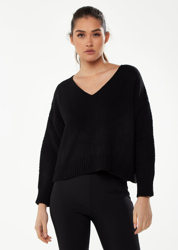 Liquorish Women's Jumper with Full-Length Sleeves in Black - Liquorish V-Neck Design for Classic Elegance and Comfort