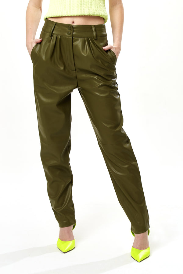 Liquorish Women’s Khaki Tapered Faux Leather Trousers With Pleats And Side Pockets - Liquorish