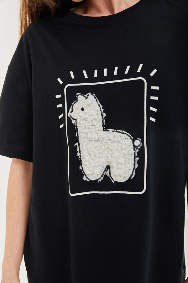 Liquorish Women's Llama Oversized T-Shirt In Black - Short Sleeves Unique Pattern S-12 Sizes Available