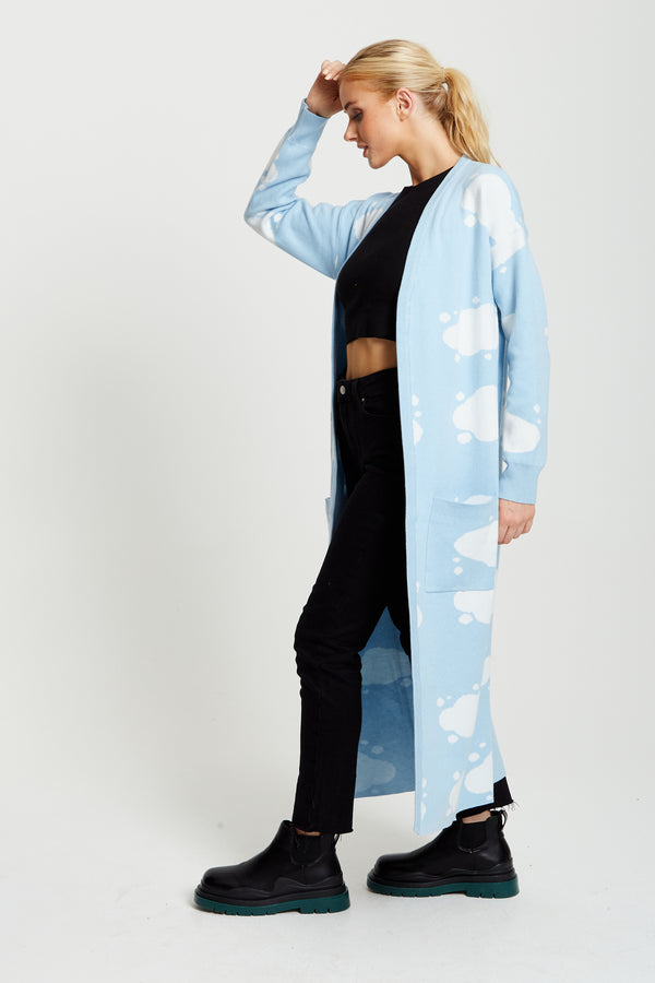 Liquorish Women's Longline Cardigan In Light Blue With Cloud Pattern And Open Front Design - Liquorish